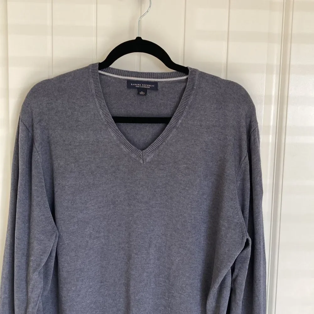 Banana Republic‎ Luxury Silk Cashmere V Neck Sweater in Blue Size XL